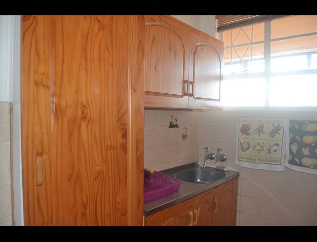 2 BEDROOM APARTMENT FOR SALE IN SCOTTBURGH CENTRAL